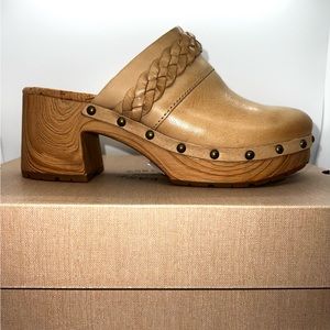 Kork-Ease Tan Leather Mules with Braided Detail